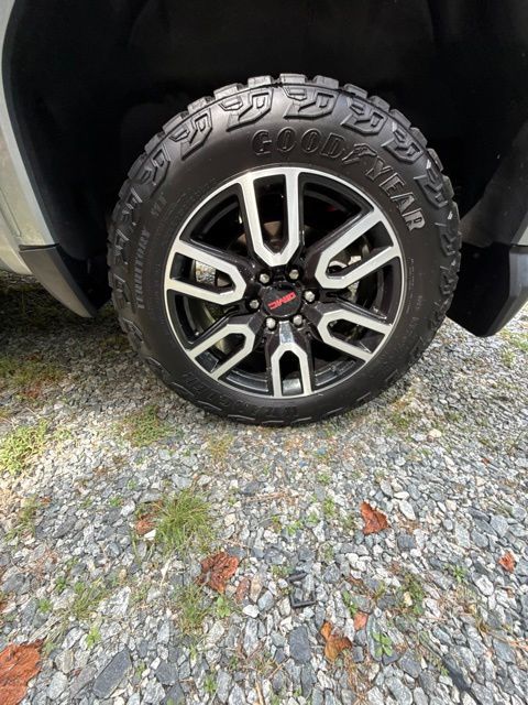 Used 2024 Silver GMC AT4 image 15