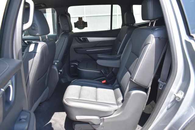 Used 2025 Buick Enclave SUV
