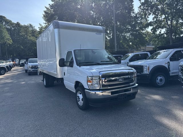 New 2027 White Ford 16FT BOX/LIFTGATE image 3