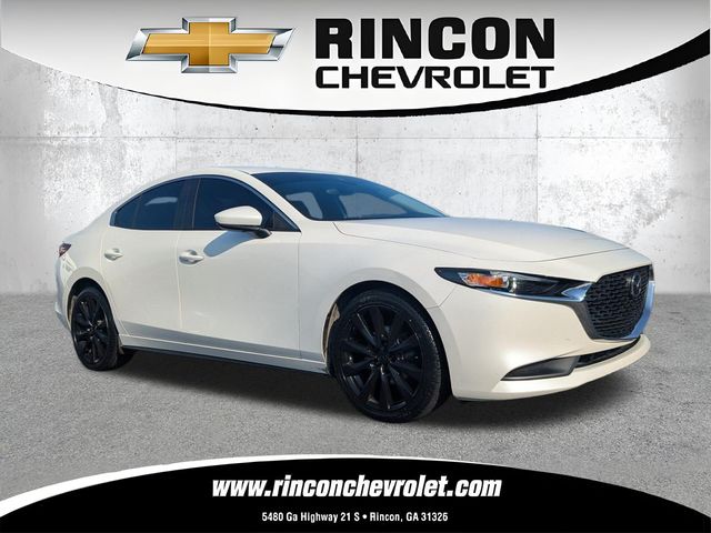 Snowflake White Pearl Mica 2022 Mazda MAZDA3 Sedan Front-Wheel Drive 6-Speed Automatic