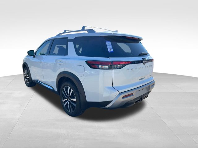 2025 Everest White Pearl Tricoat Nissan Pathfinder Platinum FWD SUV