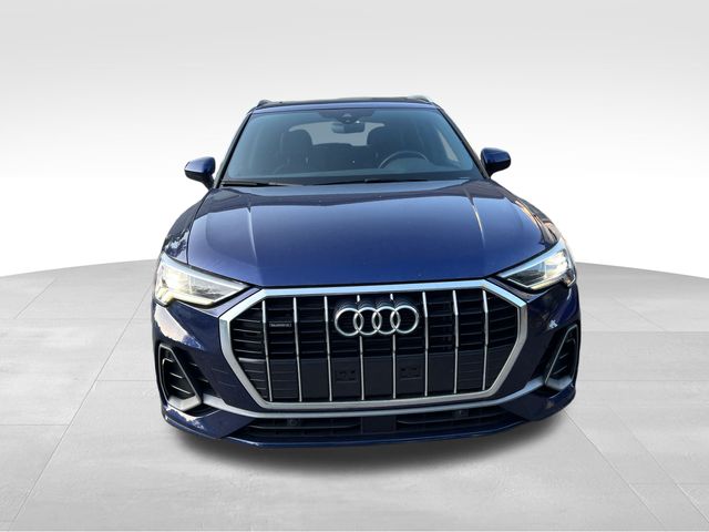 2023 Audi Q3 S Line  4