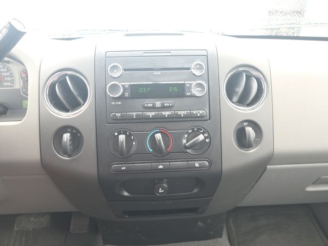 2008 White Ford F-150 XLT 4X4 Truck