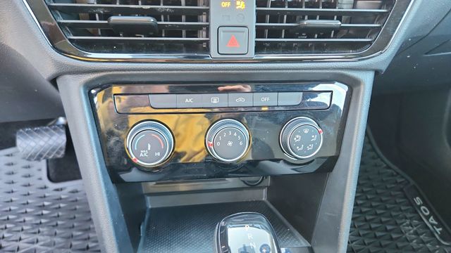 2023 Volkswagen Taos