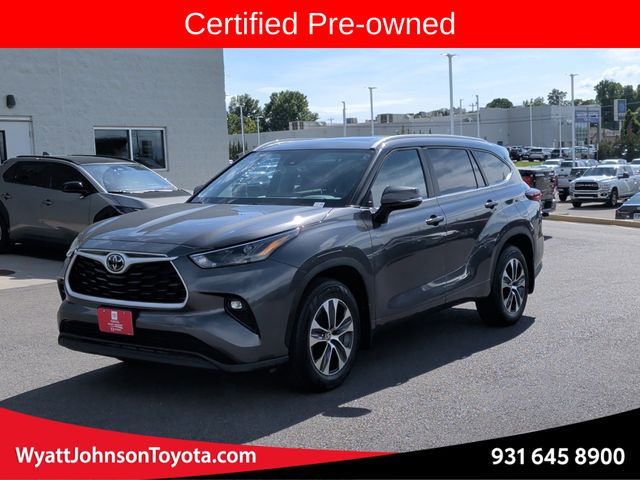 Magnetic Gray Metallic 2025 Toyota Highlander XLE AWD SUV / Crossover All-Wheel Drive 8-Speed Automatic