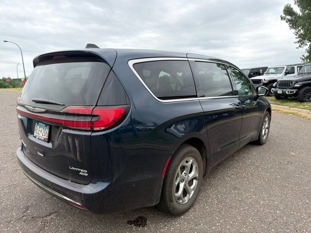 2024 Blue Pearl Chrysler Pacifica Limited AWD Van