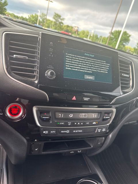 Used 2019 Blue Honda Touring image 9