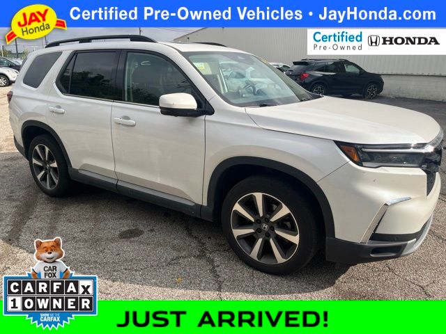 Platinum White Pearl 2023 Honda Pilot SUV / Crossover All-Wheel Drive Automatic