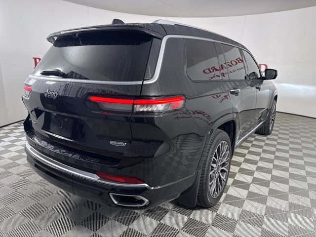 2022 Diamond Black Crystal Pearlcoat Jeep Grand Cherokee L Summit 4X4 SUV