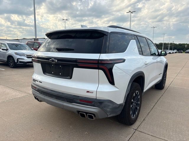 Used 2025 Chevrolet Traverse SUV