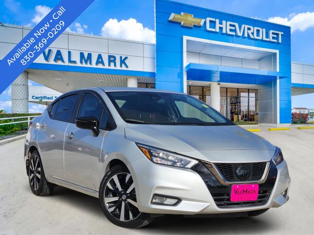 Brilliant Silver Metallic 2021 Nissan Versa Sedan Front-Wheel Drive Continuously Variable Transmission