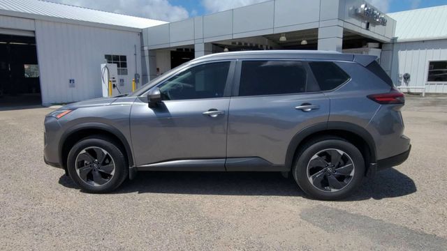 2024 Nissan Rogue SV - 5