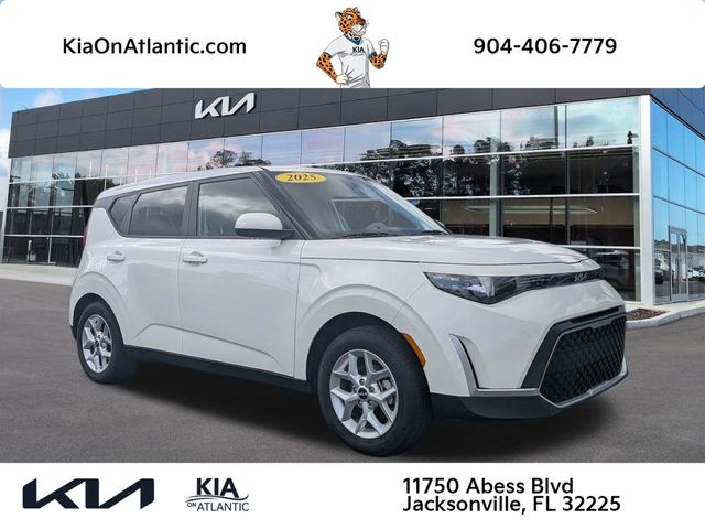 Snow White Pearl 2025 Kia Soul LX FWD SUV / Crossover Front-Wheel Drive Continuously Variable Transmission