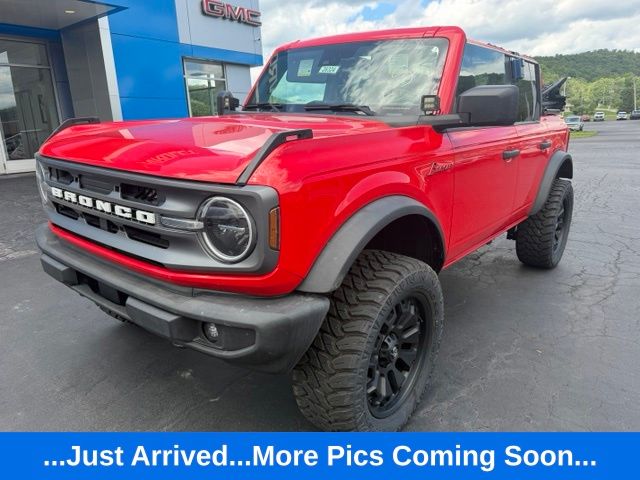 Race Red 2022 Ford Bronco SUV / Crossover Four-Wheel Drive Automatic