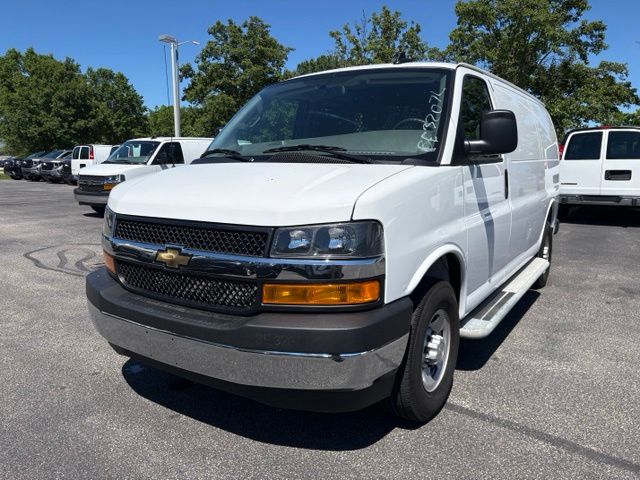 Summit White 2024 Chevrolet Express Cargo 2500 RWD Van Rear-Wheel Drive 8-Speed Automatic Overdrive