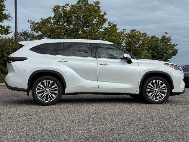 Used 2024 Toyota Highlander SUV