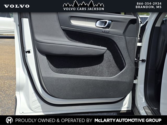 Used 2024 Volvo XC40 SUV