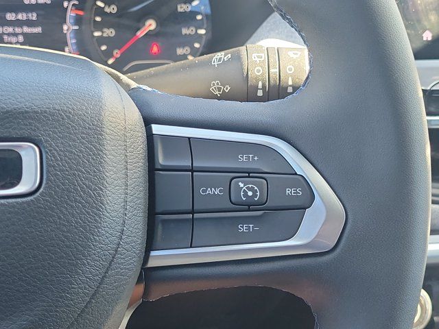 Used 2022 Black Jeep Latitude image 20