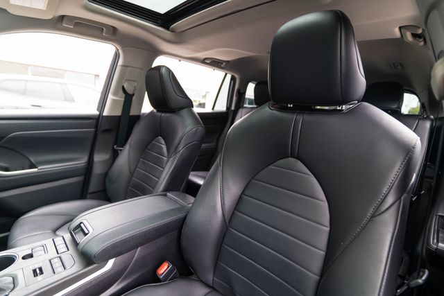 Used 2022 Toyota Highlander SUV