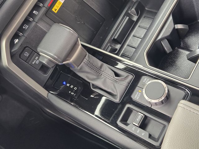 2023 Toyota Tundra Hybrid Limited photo