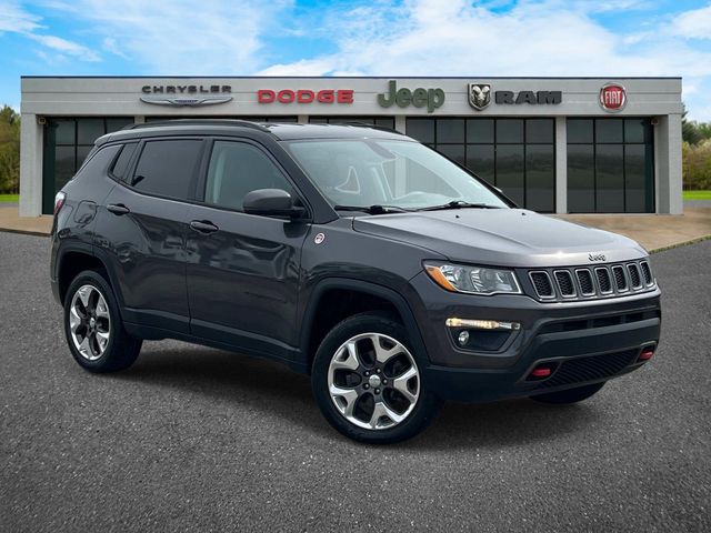 Gray (Granite Crystal Metallic Clearcoat) 2019 Jeep Compass Trailhawk 4WD SUV / Crossover Four-Wheel Drive 9-Speed Automatic