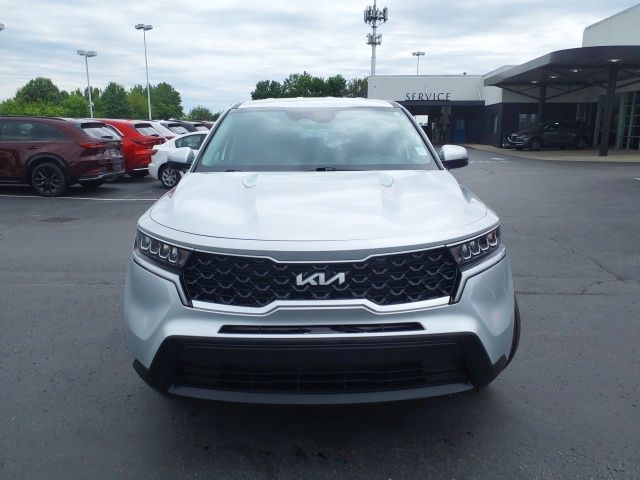 Used 2022 Silver Kia LX image 2