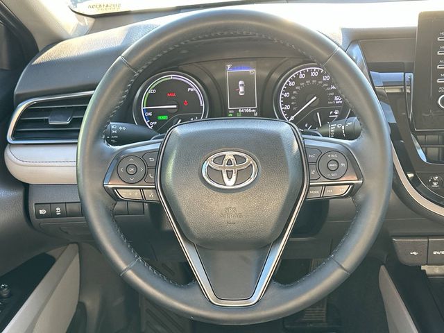 2022 Toyota Camry Hybrid SE 8