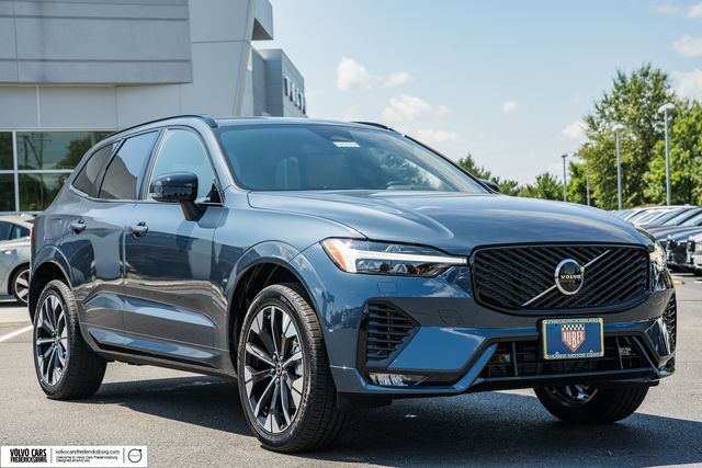 2027 Volvo XC60 B5 Plus Dark Theme