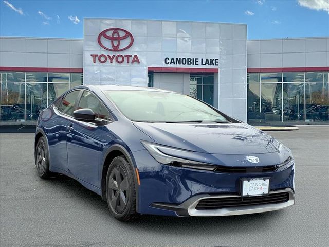 2023 Toyota Prius Prime SE's photo
