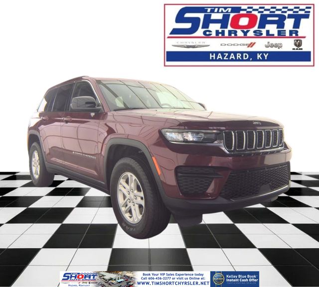 2023 Jeep Grand Cherokee Laredo 4WD