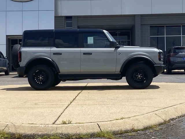 New 2026 White Ford Outer Banks image 2