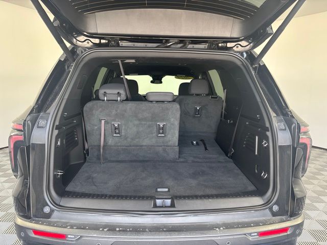 Used 2024 Chevrolet Traverse SUV