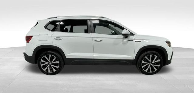 2022 Volkswagen Taos 1.5T SE photo