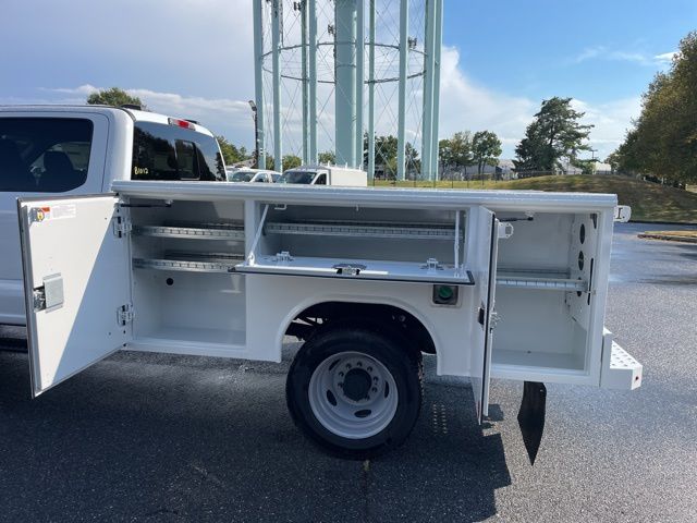 2025 Ford F-450 Chassis XL