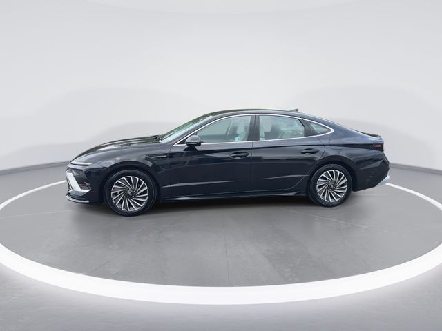 Used 2025 Blue Hyundai SEL image 5