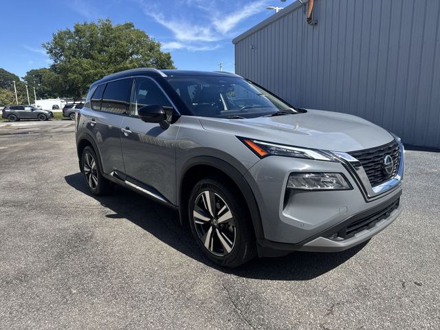 Used 2021 Gray Nissan SL image 3