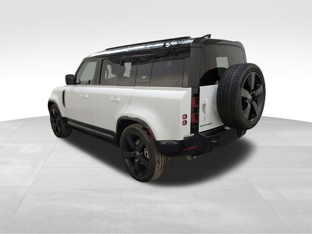 2024 Land Rover Defender 110 X-Dynamic SE 2