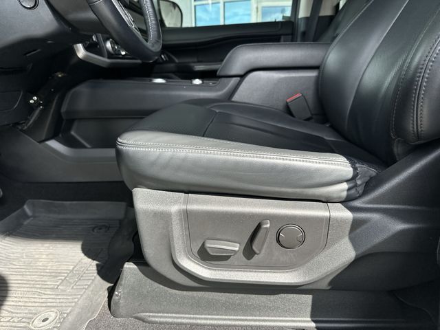 Used 2023 White Ford XLT image 13