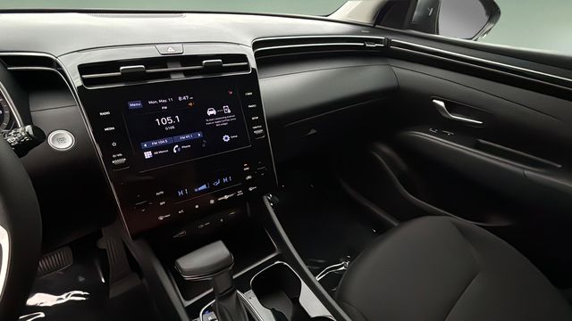 Used 2024 Silver Hyundai SEL image 24