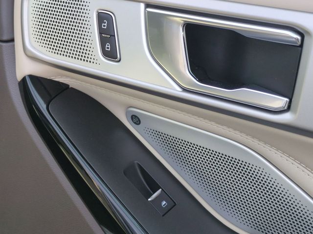 Used 2021 Blue Ford Platinum image 43