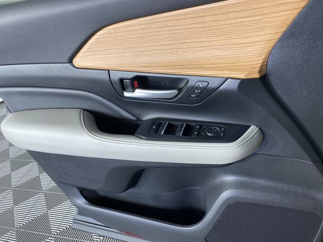 2024 Toyota Grand Highlander Platinum Blueprint - Grieco Acura - Image 25