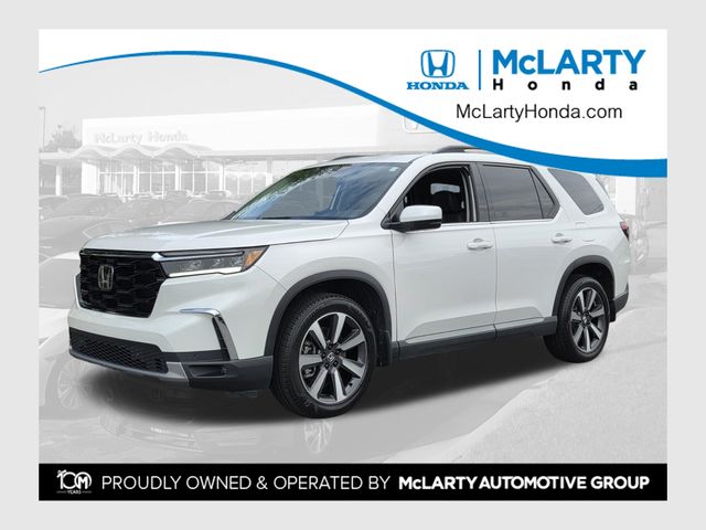 Platinum White Pearl 2024 Honda Pilot SUV / Crossover All-Wheel Drive Automatic