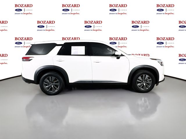 2022 Glacier White Nissan Pathfinder S FWD SUV