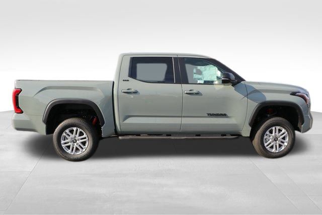 2025 Toyota Tundra SR5 17