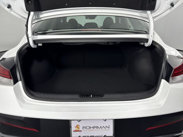New 2025 Hyundai Elantra Hybrid For Sale in Indianapolis, IN