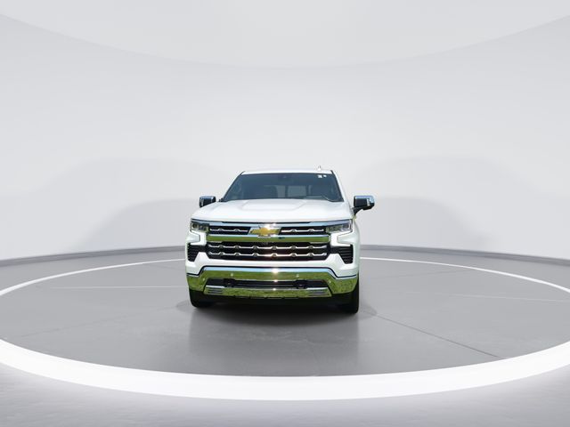 Used 2024 White Chevrolet LTZ image 3