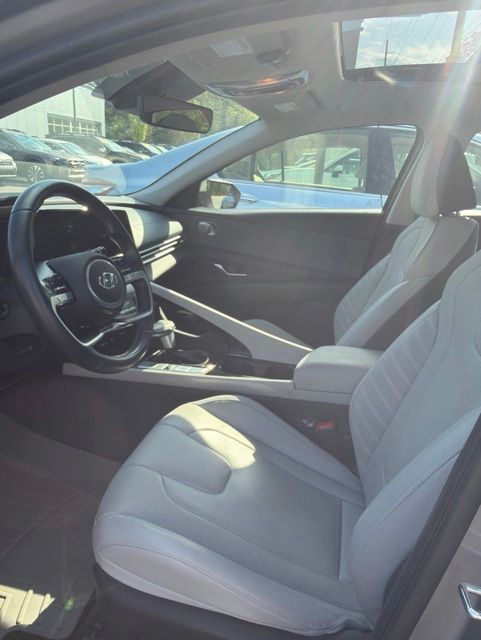 2022 Hyundai Elantra Hybrid Limited - 6