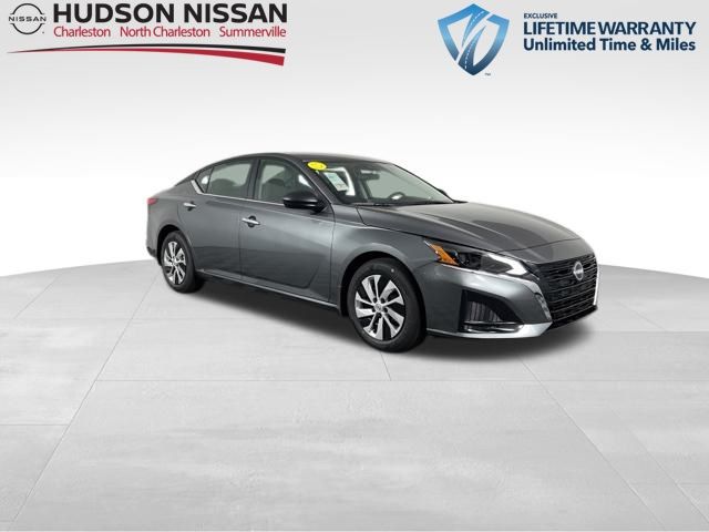 2025 Gun Metallic Nissan Altima 2.5 S Sedan