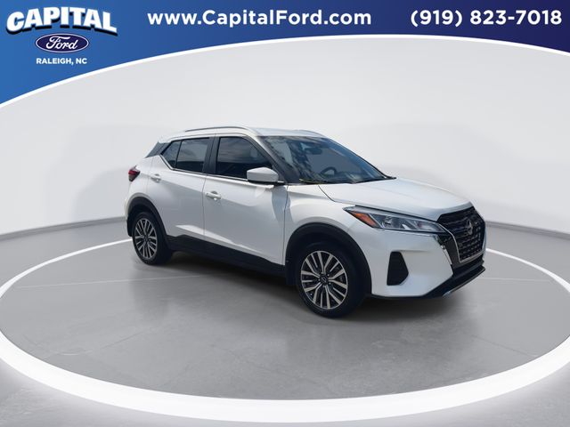 Used 2024 White Nissan SV image 2