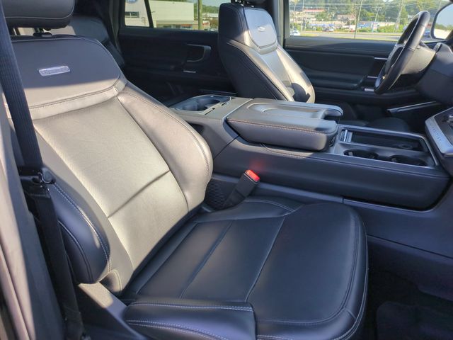 Used 2025 Black Ford Platinum image 36